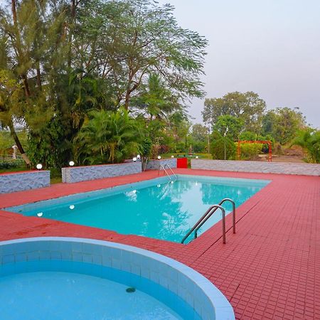 Prajakta Rest House Алибаг Экстерьер фото