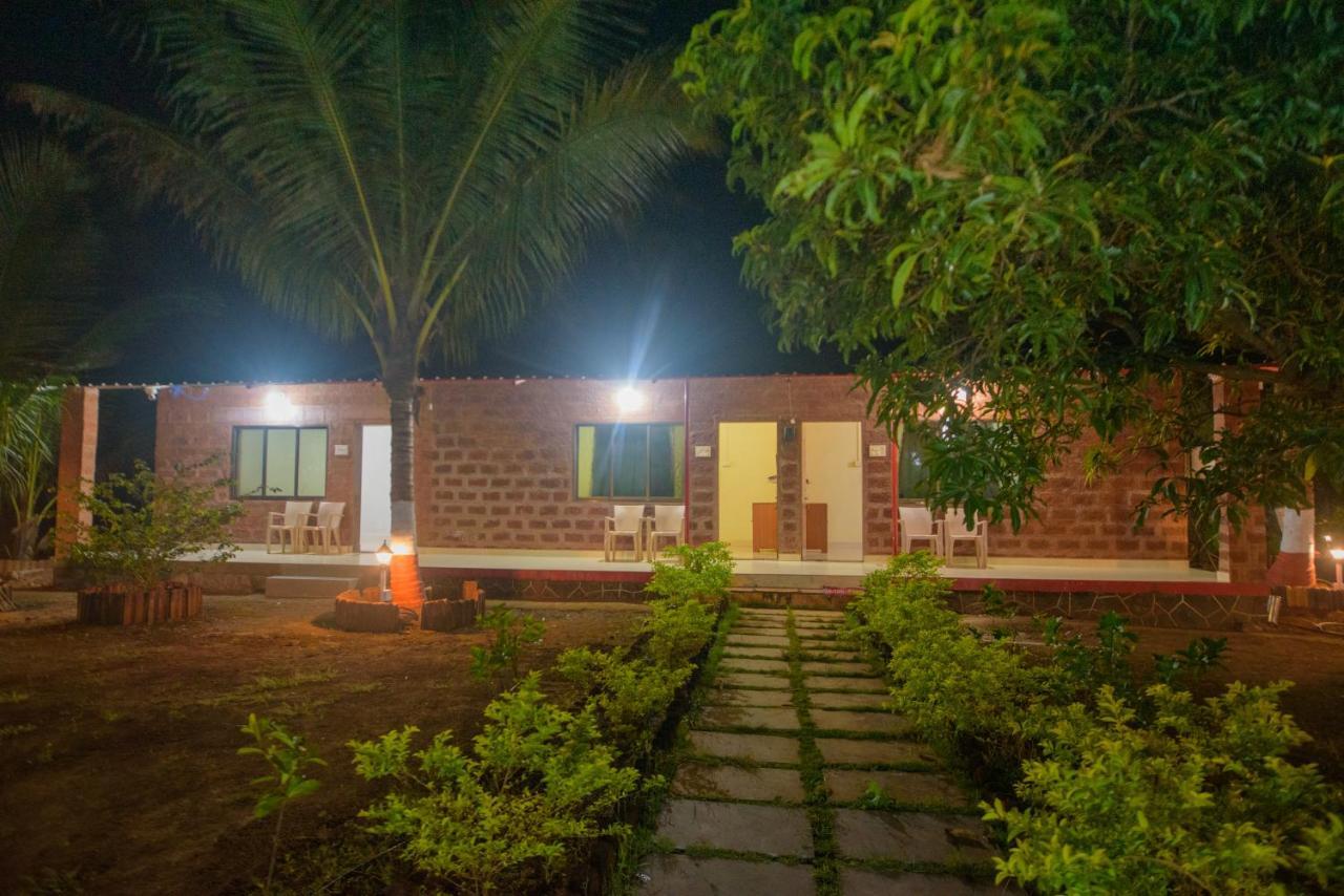 Prajakta Rest House Алибаг Экстерьер фото