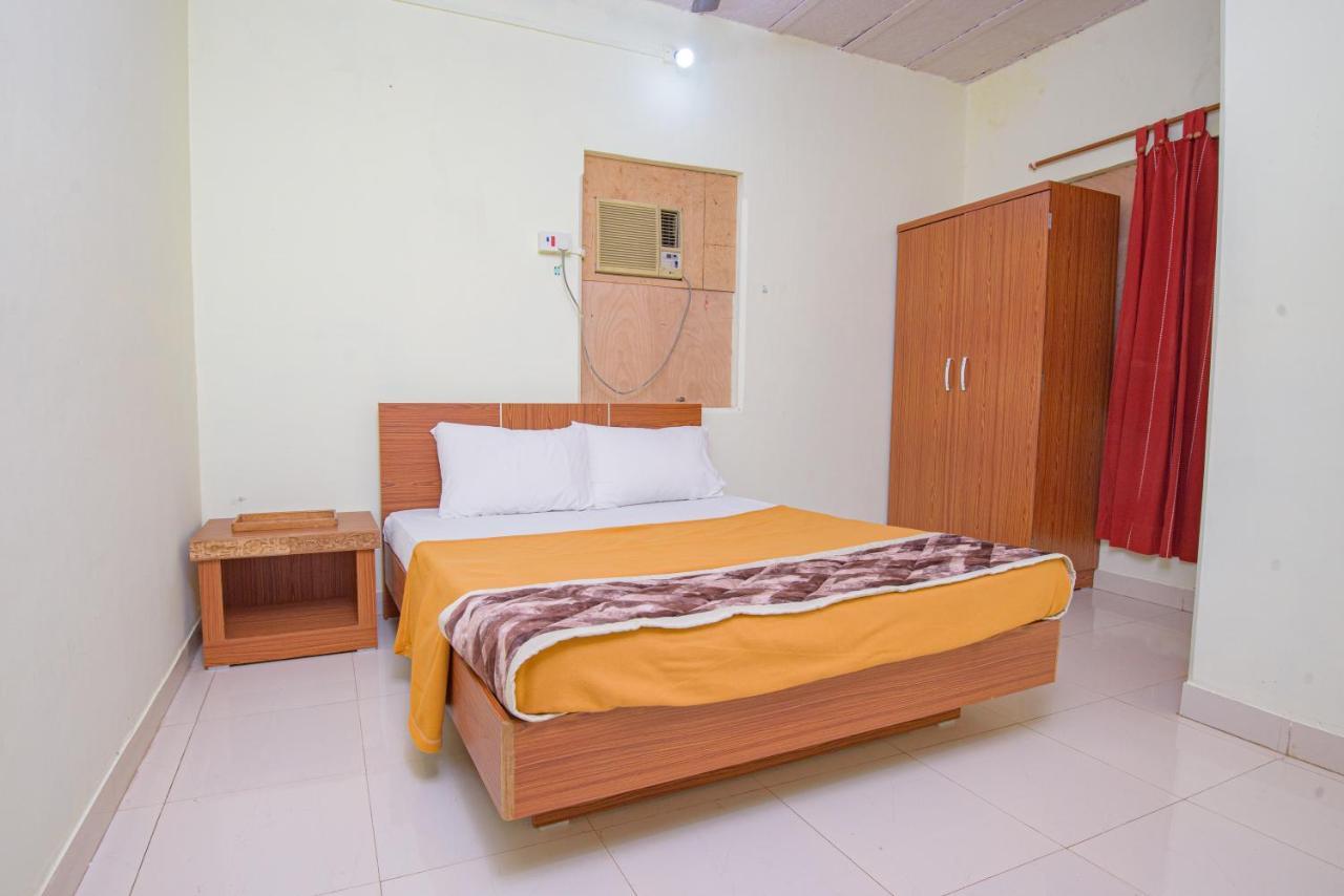 Prajakta Rest House Алибаг Экстерьер фото
