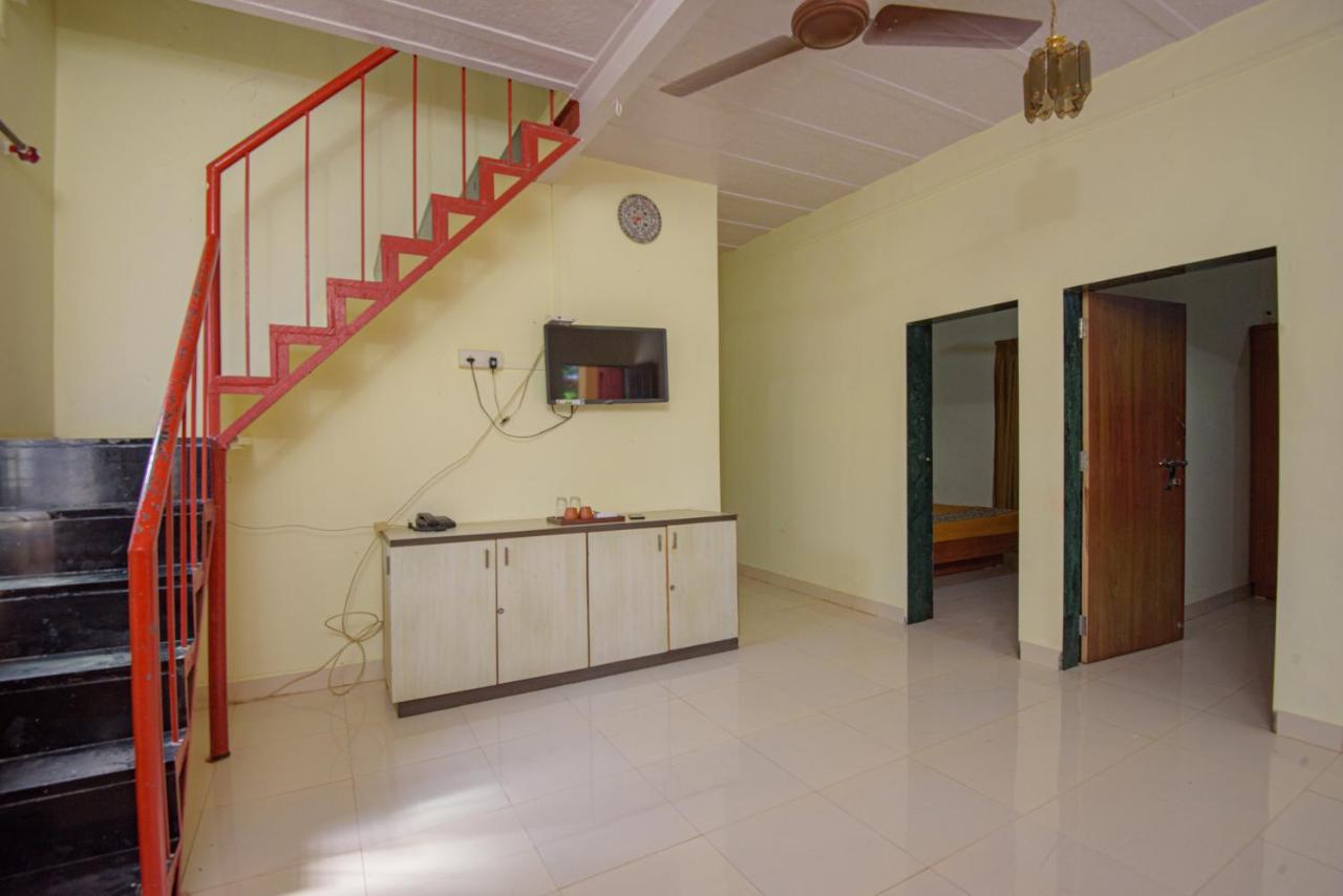 Prajakta Rest House Алибаг Экстерьер фото