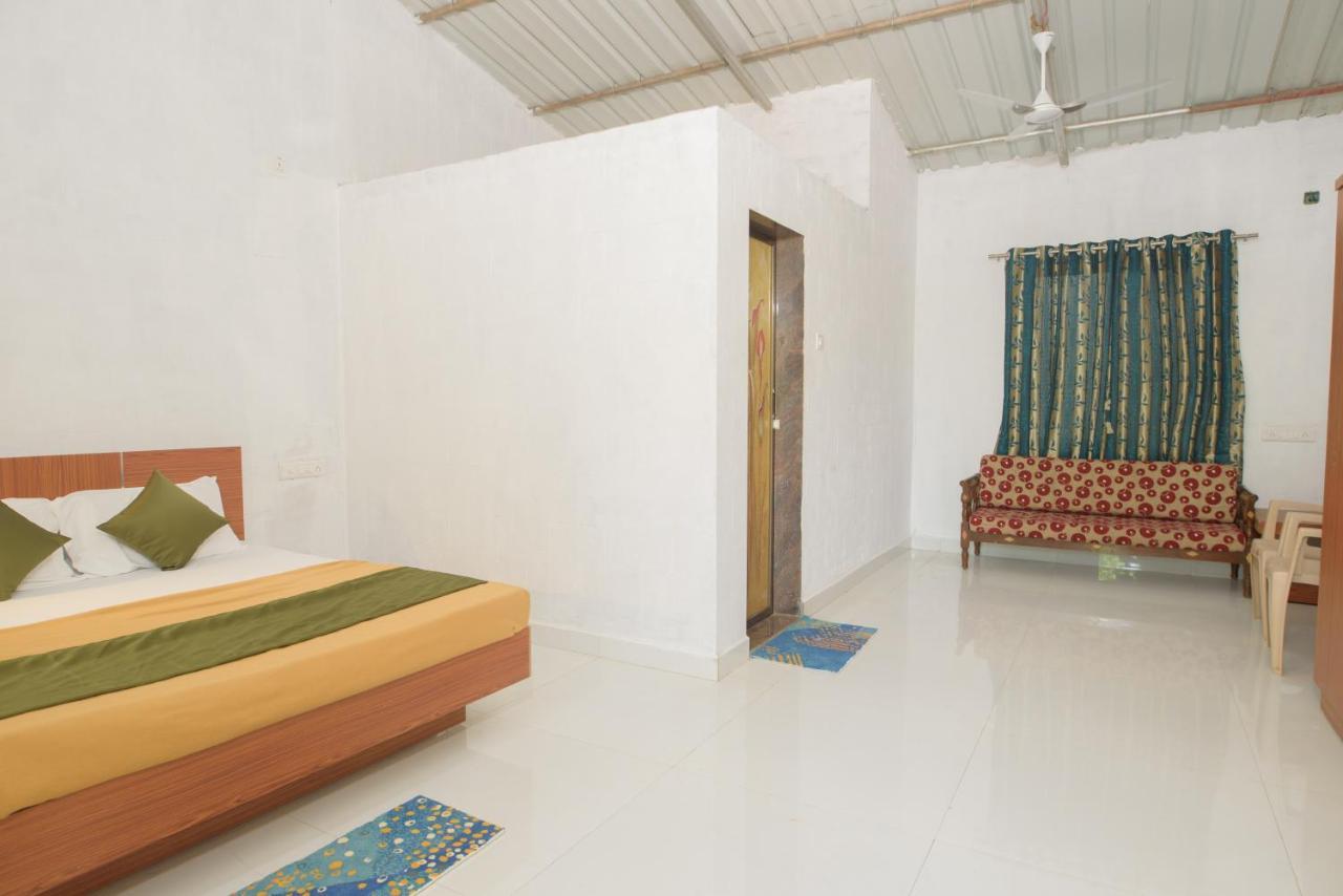 Prajakta Rest House Алибаг Экстерьер фото