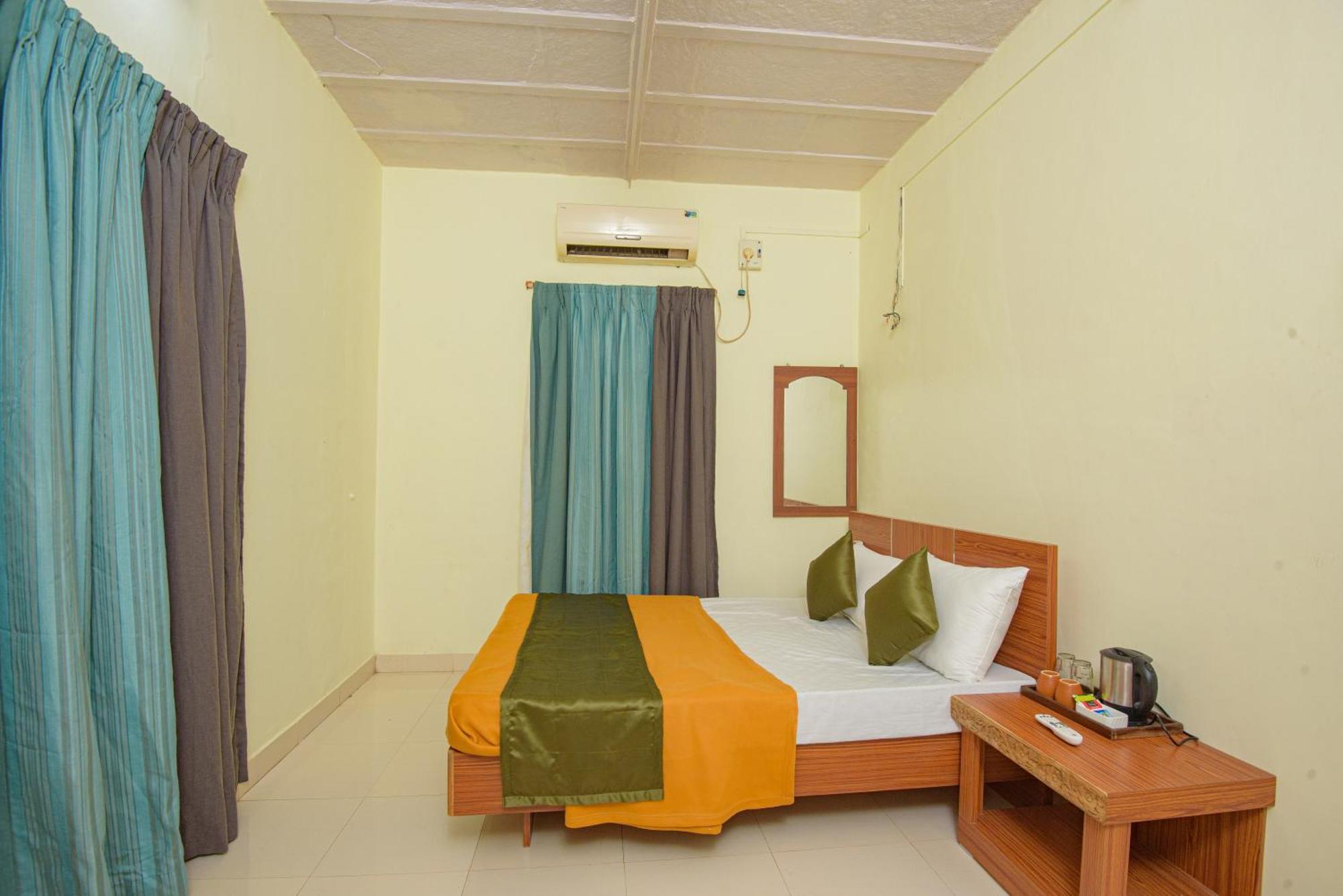 Prajakta Rest House Алибаг Экстерьер фото
